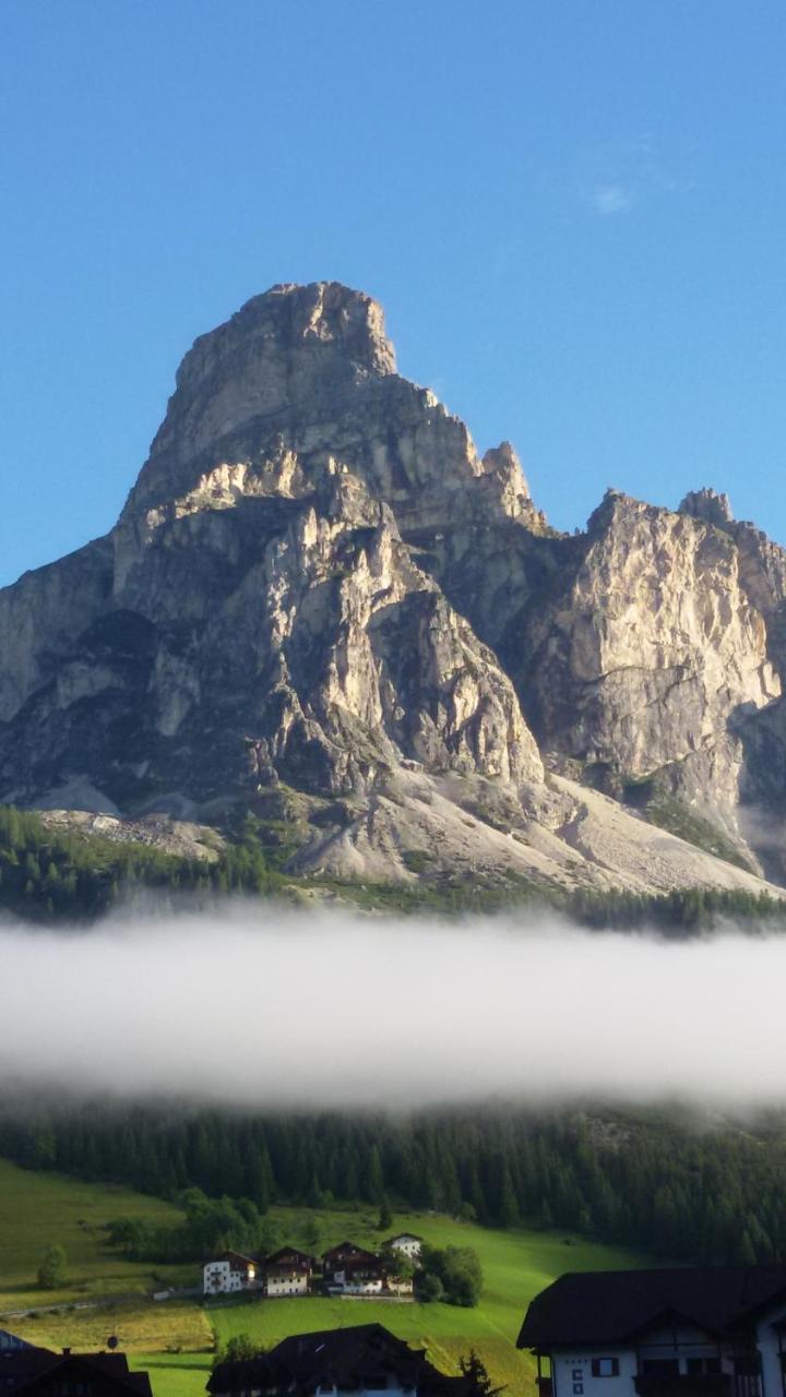 Garni La Vara Corvara In Badia Dış mekan fotoğraf