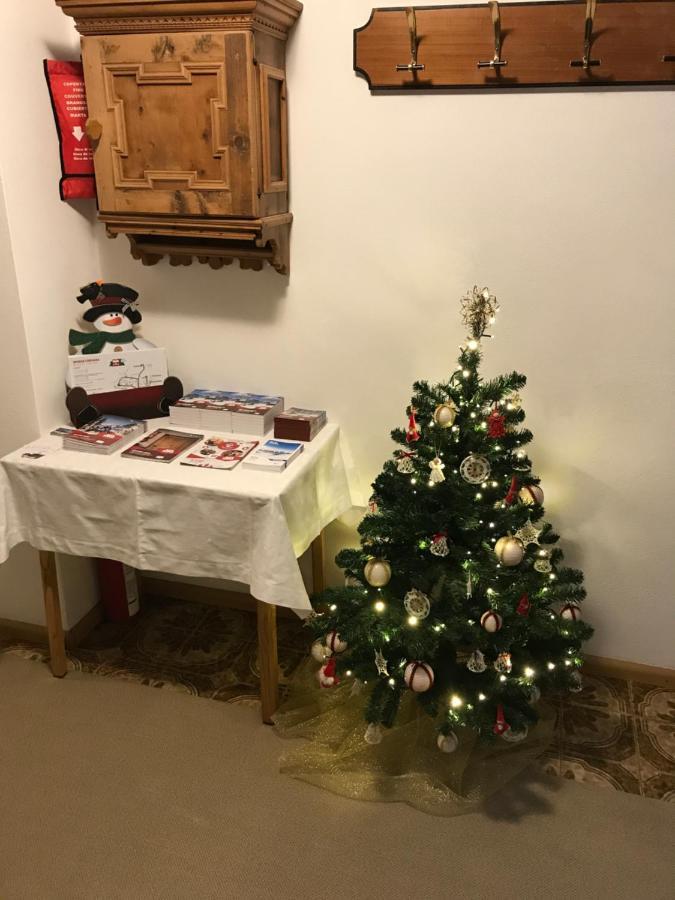 Garni La Vara Corvara In Badia Dış mekan fotoğraf
